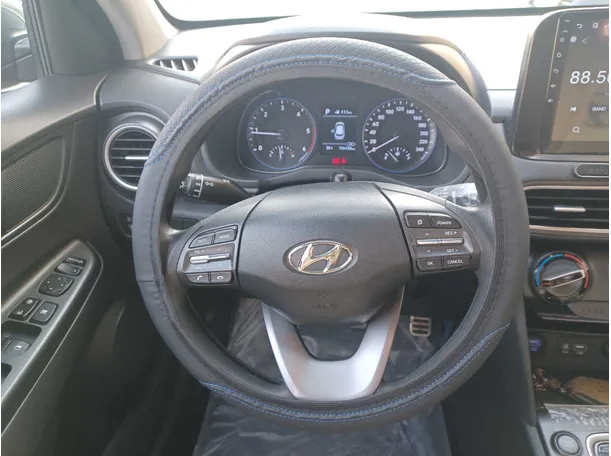 Car image 16