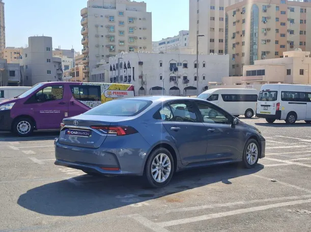 Car image 5