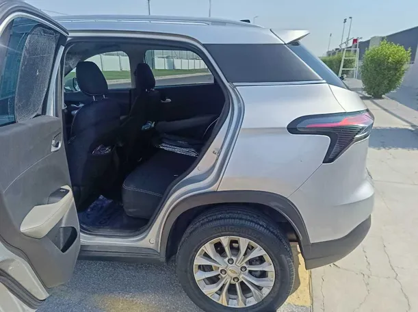 Car image 16