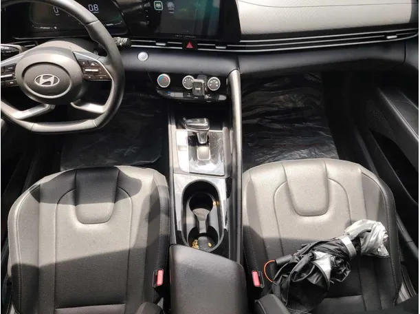 Car image 20
