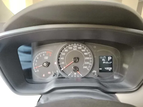 Car image 24