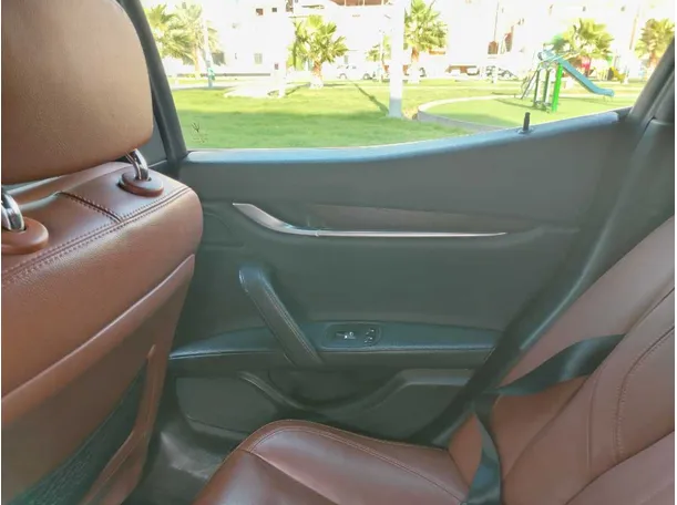 Car image 31