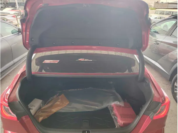 Car image 36