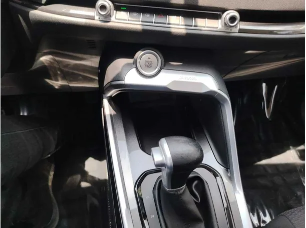 Car image 24