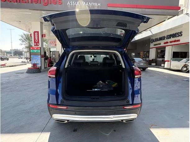 Car image 21