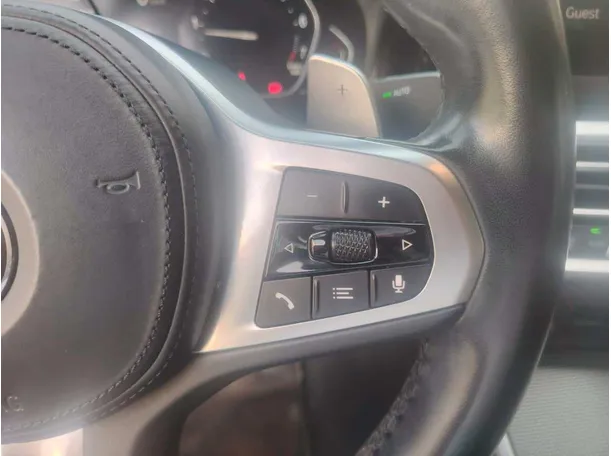 Car image 37