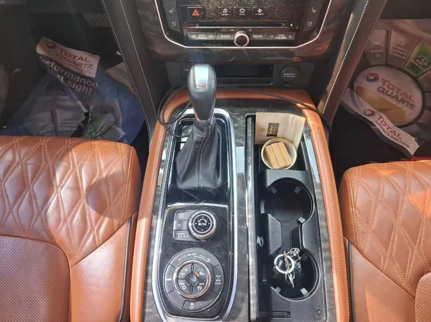 Car image 17