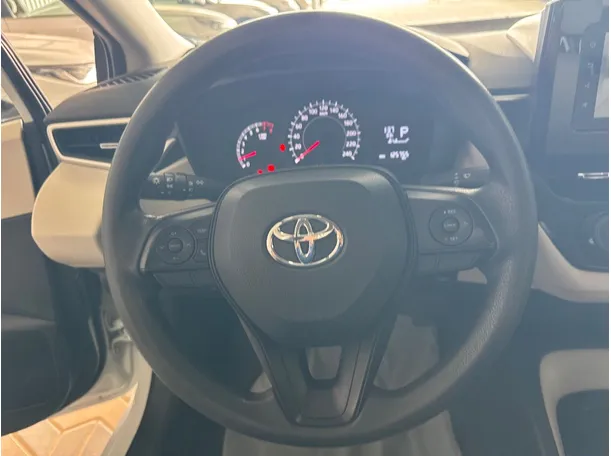 Car image 12
