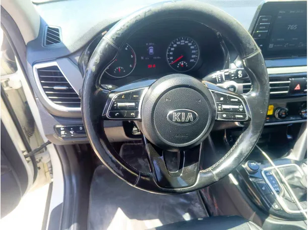 Car image 23