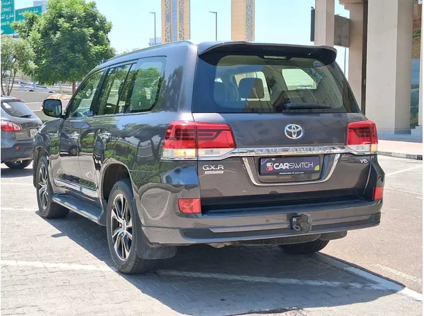 Car image 7