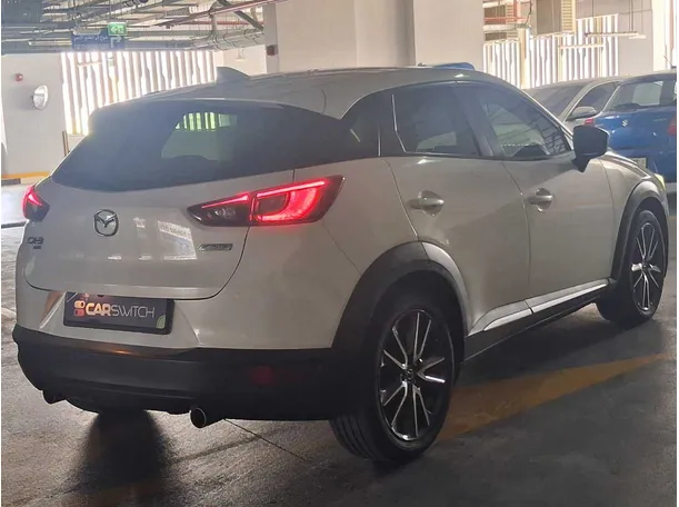 Car image 5