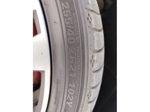 Car image 35