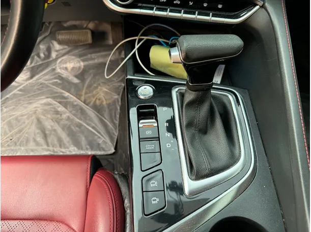 Car image 19