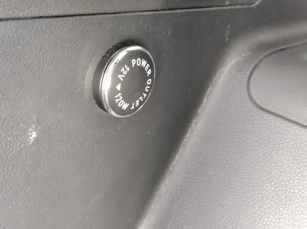 Car image 26