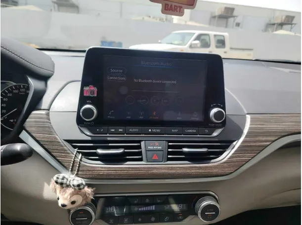 Car image 26