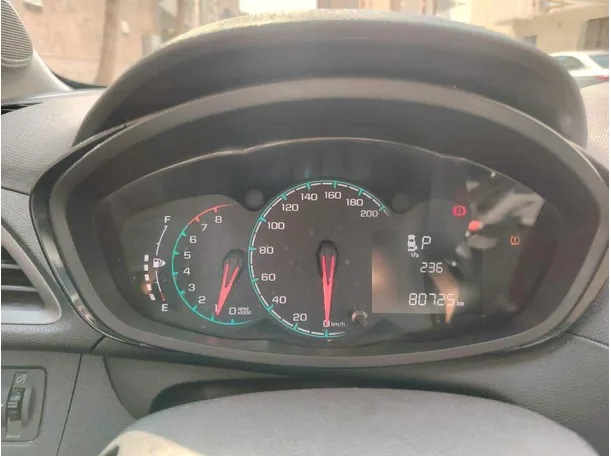 Car image 29