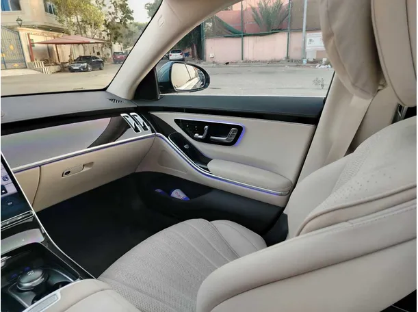 Car image 37