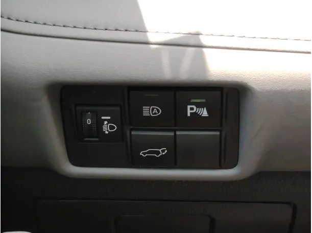 Car image 29