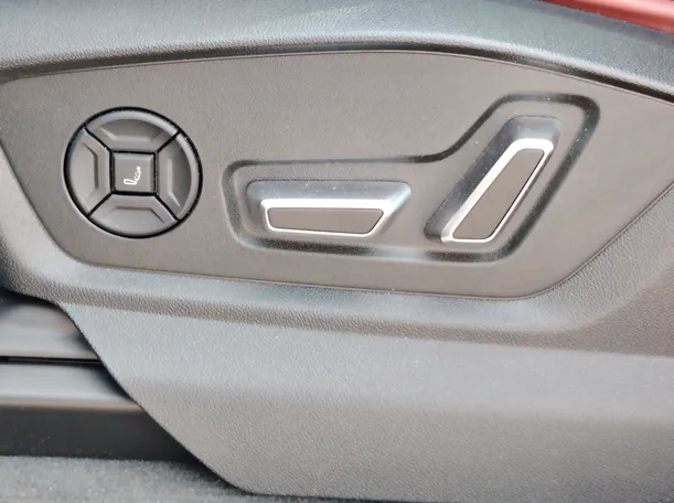 Car image 29