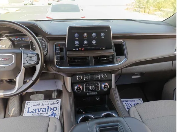 Car image 17