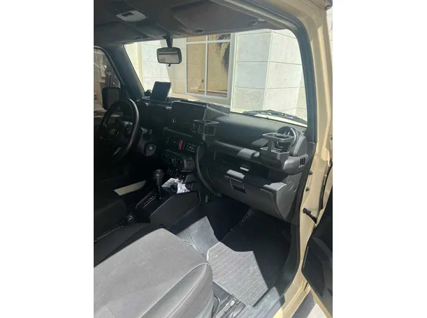 Car image 24