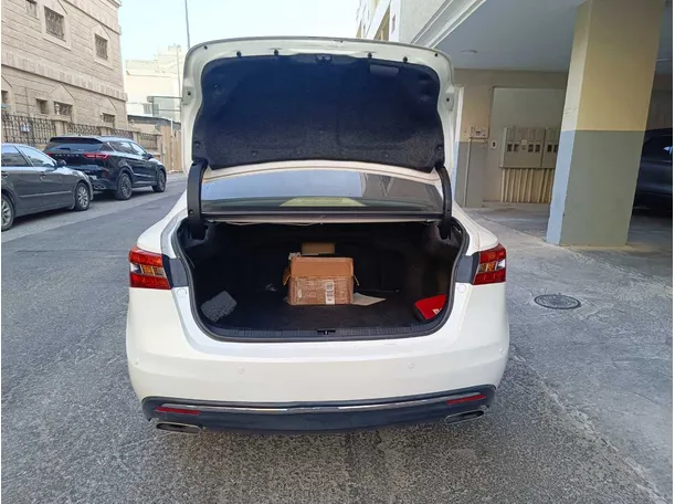 Car image 21