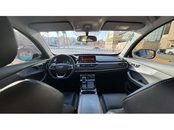 Car image 15