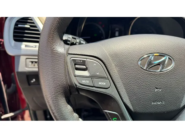 Car image 24