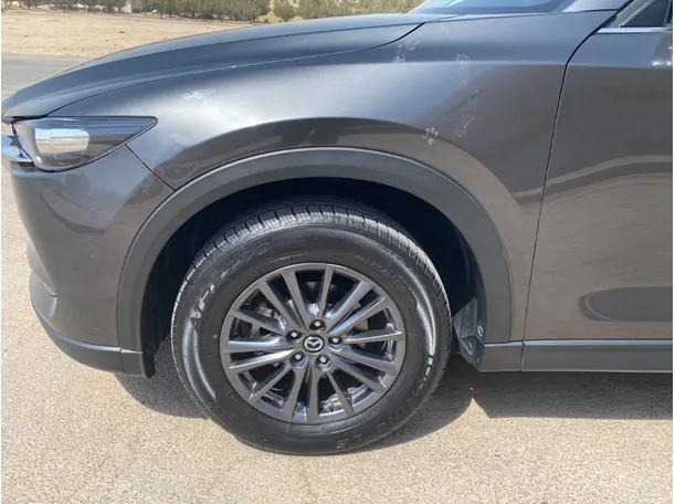 Car image 9