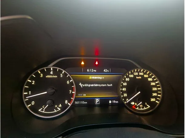Car image 25