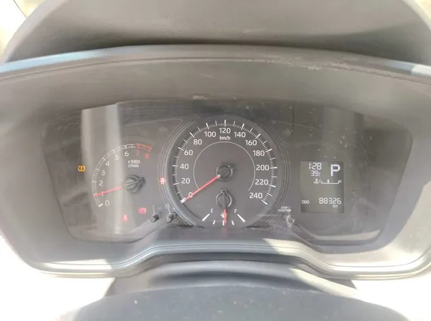 Car image 30