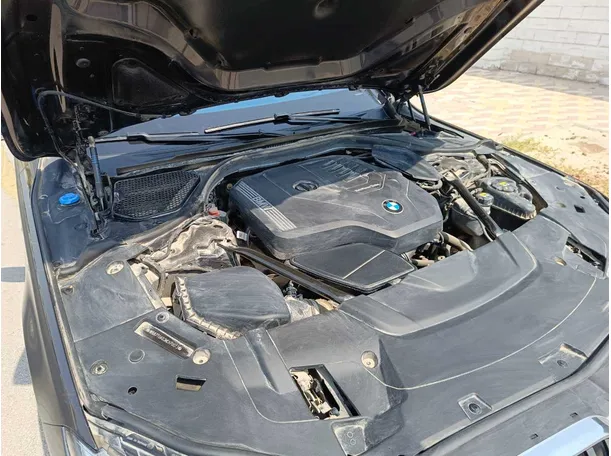 Car image 40