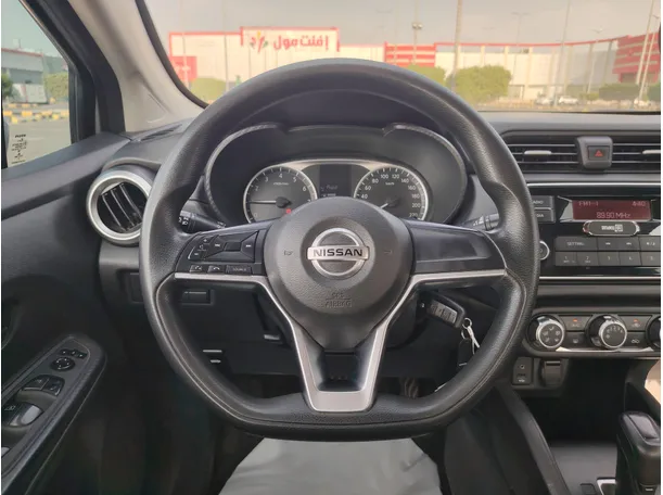 Car image 22