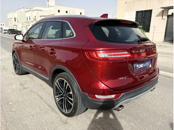 Car image 7