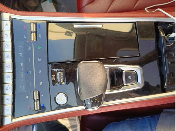 Car image 22