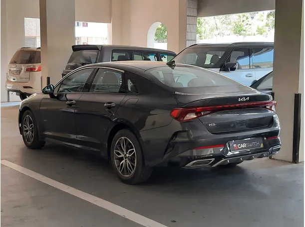 Car image 7