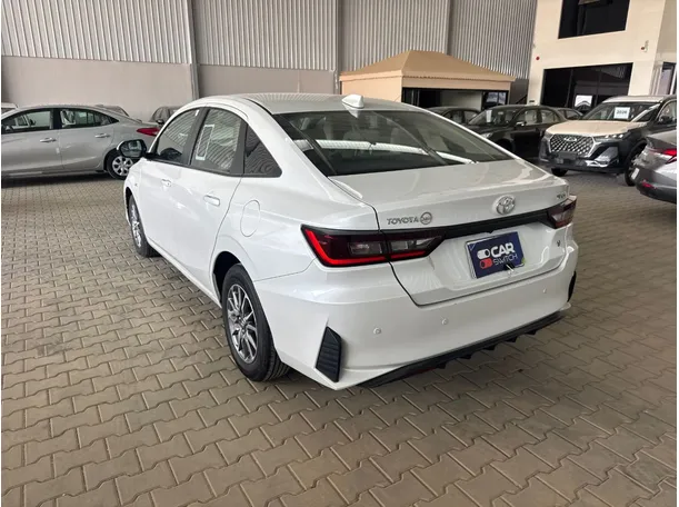 Car image 7