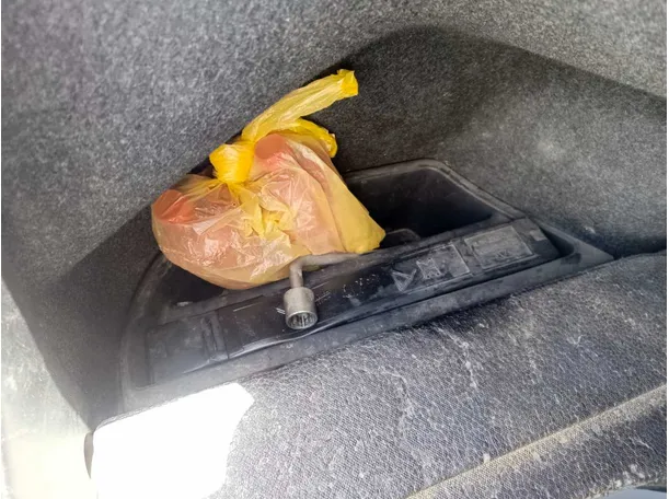 Car image 36