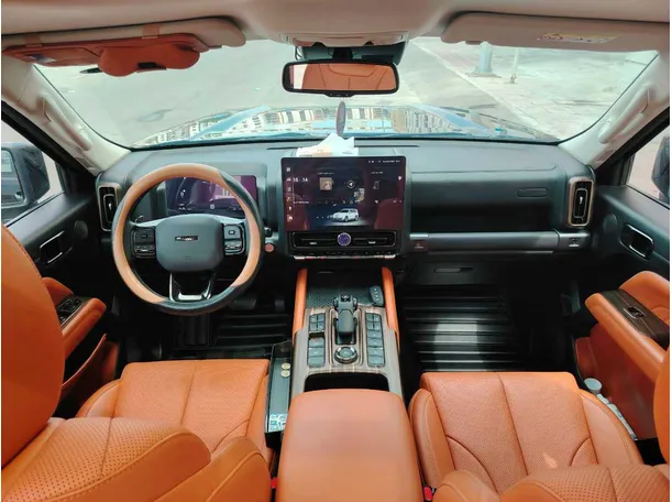Car image 19