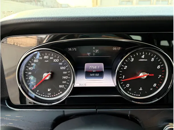 Car image 23