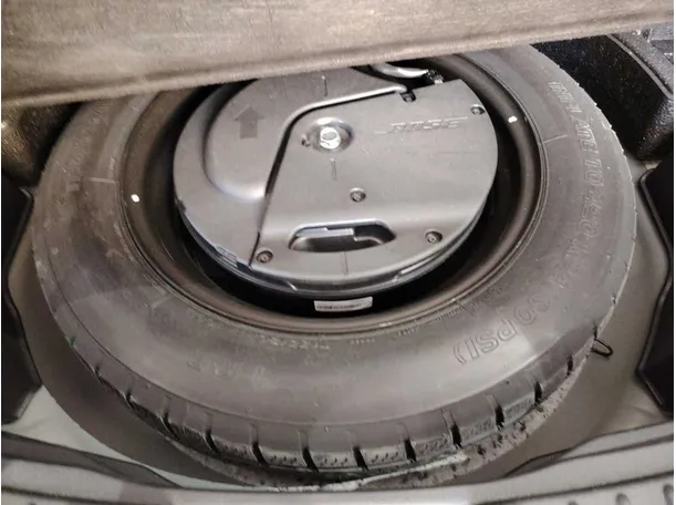 Car image 48