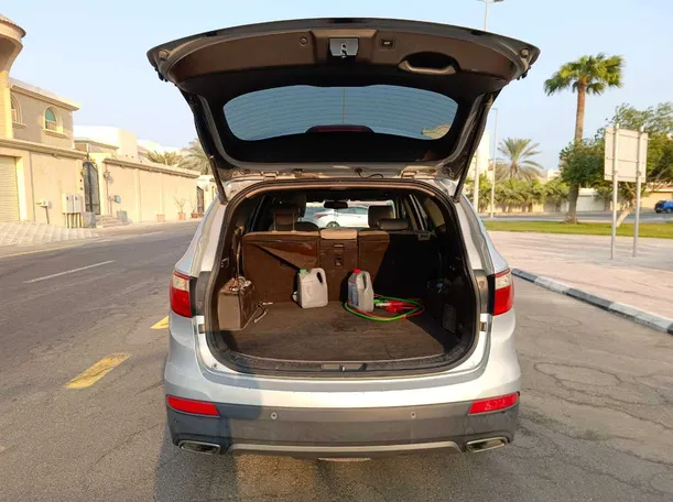 Car image 26