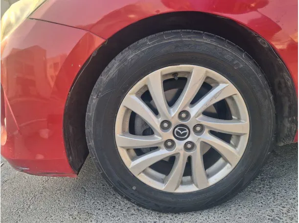 Car image 9