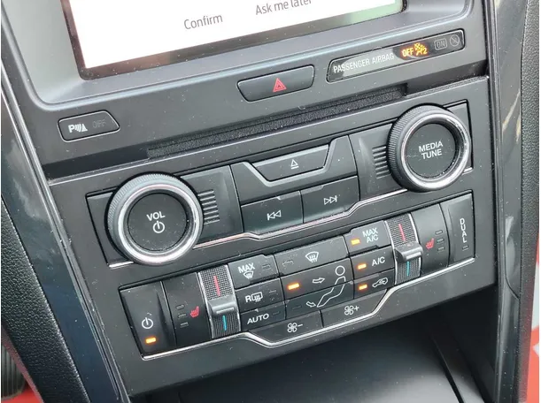 Car image 22