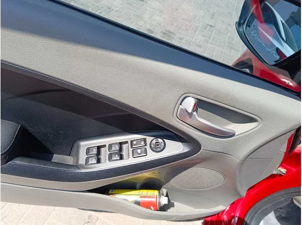 Car image 26