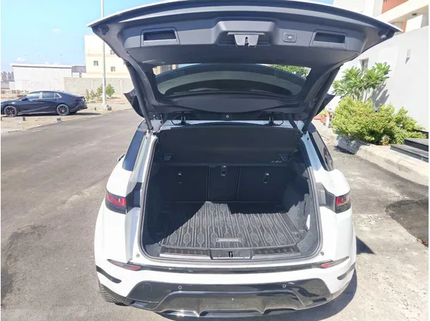 Car image 25