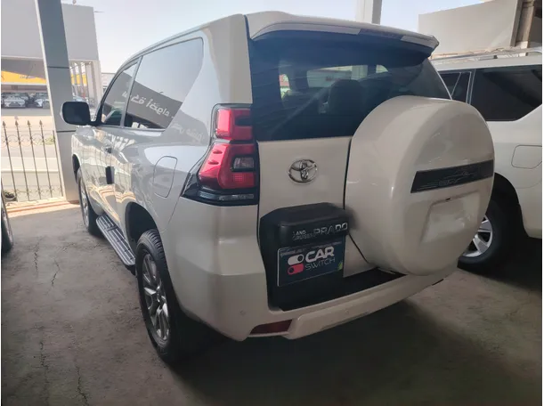 Car image 7
