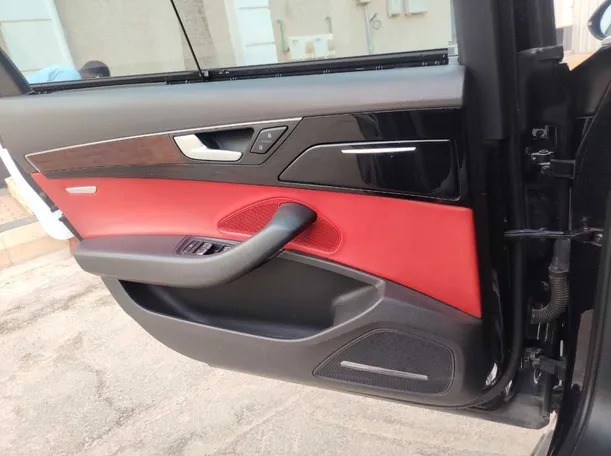 Car image 31