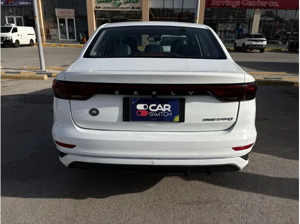 Car image 6