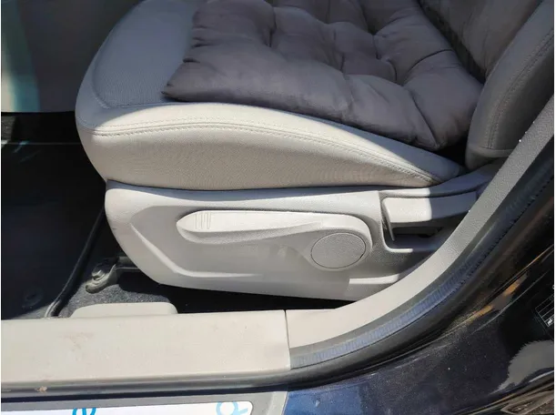 Car image 31